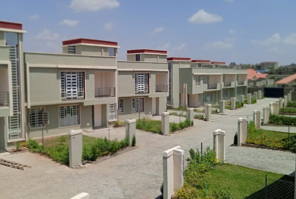 Exquisite 3 & 4-Bedroom All-Ensuite Homes with DSQ for Sale in Kitengela's Muigai Area in a gated community. Price is 13 and 15M . #Flatroof #GatedCommunity