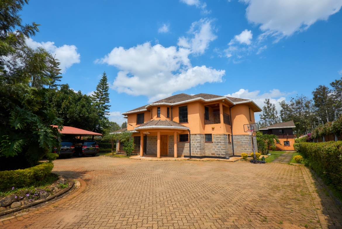 **4-Bedroom House for Sale in Karen - Kipevu Road (Near Giraffe Centre)** Looking for a luxurious family home in a serene and private environment? This stunning **4-bedroom house** located on **Kipevu Road**, Karen, is available for sale. Set on **0.6 acres**, this home offers a blend of spacious living, elegance, and tranquility in one of Nairobi’s most sought-after neighborhoods. **Key Features:** - **4 Bedrooms, All En-suite**: Spacious bedrooms, each with its own bathroom for added comfort. - **Expansive Lounge**: Perfect for family gatherings and entertaining guests. - **Large Dining Area**: Ideal for hosting family meals. - **Fully Equipped Kitchen**: Modern, well-appointed kitchen space. - **Ensuite Guest Room**: Offers privacy for your visitors. - **Large Balconies**: Relax and enjoy scenic views from the comfort of your home. - **DSQ for 2**: Dedicated servant quarters for added convenience. - **Swimming Pool**: A beautiful pool for leisure and entertainment. - **Large Front Yard**: Perfect for outdoor activities and gardening. - **Serene Gated Community**: Enjoy privacy, peace, and security in this exclusive area. **Price:** KSh 90M (Negotiable) This home is ideal for families looking for a spacious and secure environment. 📞 **Contact:** 0732675057 to schedule a viewing or get more information! #KarenPropertyForSale #LuxuryLivingKaren #4BedroomHouse #GatedCommunityKaren #NairobiRealEstate #HouseWithPool #KenyaRealEstate #KarenHomes #SpaciousLivingKenya