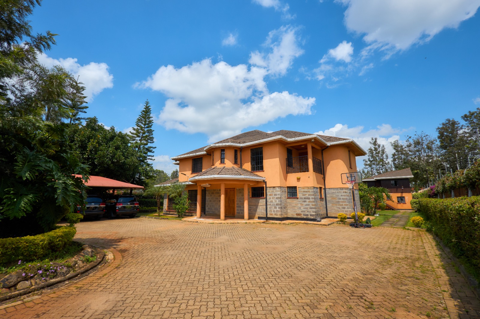 **4-Bedroom House for Sale in Karen - Kipevu Road (Near Giraffe Centre)** Looking for a luxurious family home in a serene and private environment? This stunning **4-bedroom house** located on **Kipevu Road**, Karen, is available for sale. Set on **0.6 acres**, this home offers a blend of spacious living, elegance, and tranquility in one of Nairobi’s most sought-after neighborhoods. **Key Features:** - **4 Bedrooms, All En-suite**: Spacious bedrooms, each with its own bathroom for added comfort. - **Expansive Lounge**: Perfect for family gatherings and entertaining guests. - **Large Dining Area**: Ideal for hosting family meals. - **Fully Equipped Kitchen**: Modern, well-appointed kitchen space. - **Ensuite Guest Room**: Offers privacy for your visitors. - **Large Balconies**: Relax and enjoy scenic views from the comfort of your home. - **DSQ for 2**: Dedicated servant quarters for added convenience. - **Swimming Pool**: A beautiful pool for leisure and entertainment. - **Large Front Yard**: Perfect for outdoor activities and gardening. - **Serene Gated Community**: Enjoy privacy, peace, and security in this exclusive area. **Price:** KSh 90M (Negotiable) This home is ideal for families looking for a spacious and secure environment. 📞 **Contact:** 0732675057 to schedule a viewing or get more information! #KarenPropertyForSale #LuxuryLivingKaren #4BedroomHouse #GatedCommunityKaren #NairobiRealEstate #HouseWithPool #KenyaRealEstate #KarenHomes #SpaciousLivingKenya