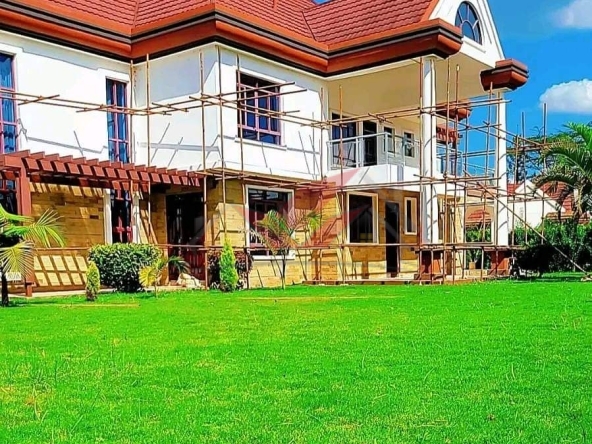 To Let: 5-Bedroom Family Home with DSQ in Karen Location: Karen Rent: KSh 450,000 per month (inclusive of service charge) Contact: Call or WhatsApp +254 732 675057 or [Click to Chat on WhatsApp](https://wa.me/254732675057) ### Property Highlights: - Bedrooms: 5 All Ensuite Spacious Bedrooms - Additional Space: Dedicated DSQ (Domestic Staff Quarters) - Community: Secure gated community - Compound: Private, situated on a ½-acre plot with a lush, well-maintained garden - Amenities: Large family room and beautifully landscaped surroundings This spacious, elegant family home in Karen offers privacy and tranquility, perfect for luxury living. The well-manicured compound and garden enhance the serene atmosphere, ideal for families looking to settle in one of Karen’s premier neighborhoods. #KarenRental #LuxuryLiving #FamilyHome #HomeToLet #KarenEstate #RealEstateKenya #GatedCommunity #KarenLuxuryRental #FamilyHomeKenya #KarenLiving #SpaciousHomesKenya #KenyaExpatHousing #PrimeLocationKaren #GatedCommunityLiving #LuxuryHomeRental #NairobiRealEstate #UpscaleLivingKenya #SecureLivingKaren #RentInKaren #LuxuryRentalKenya #HomeForRentKenya #FamilyLivingKenya #KarenRealEstate #PeacefulLivingKaren #PremiumRentalKenya #GardenHomesKenya