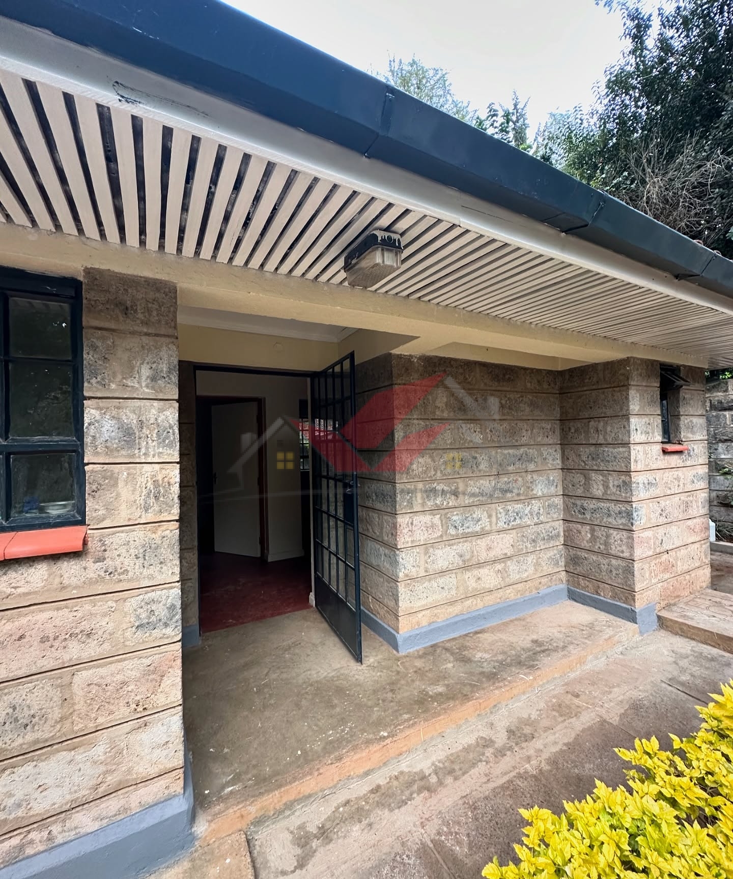 ## For Rent: Elegant 4-Bedroom Home on ½ Acre in Karen -- Kshs. 350,000 per Month Prime Location: Near Hillcrest School, Karen, Nairobi Call/WhatsApp: [0732675057](https://wa.me/254732675057) Looking to rent a serene, spacious, and luxurious family home in the heart of Karen? Discover this newly renovated 4-bedroom house sitting on ½ an acre in one of Nairobi's most desirable residential addresses --- ideal for families, expatriates, or diplomats seeking peace, privacy, and accessibility. ### Key Features Include: ️ Spacious sunken living room with fireplace and large windows allowing in natural light ️ Open plan kitchen with an island breakfast area, modern fittings, and plenty of cabinetry ️ Separate dining area with an integrated bar area, perfect for hosting ️ Master ensuite with a walk-in closet, Jacuzzi tub, and double vanity ️ Study/office room for remote work or reading space ️ Laundry area + lockable garage + carport ️ Wooden flooring for a cozy, warm finish ️ Perimeter wall, manicured garden, and DSQ for two The property boasts mature trees, a lush lawn ideal for outdoor relaxation or play, and is in close proximity to key amenities including The Hub Karen, Hillcrest Schools, Brookhouse, malls, hospitals, and major access roads. ### Perfect for: - Families looking for a secure gated lifestyle - Executives seeking a tranquil home near nature - Relocations from abroad or local upgraders - Pet-friendly & kid-friendly environment ### Monthly Rent: Kshs. 350,000 Lease Terms: Minimum 1 year Deposit required Book a viewing today! Call or WhatsApp Karen Hardy-Ndovu on [0732 675057](https://wa.me/254732675057) Don't miss the opportunity to live in one of Karen's most sought-after addresses! #KarenHomesForRent #LuxuryLivingNairobi #ExpatHousingNairobi #FamilyFriendlyHomes #KarenEstate #4BedroomHouseNairobi #HouseToLetKaren #RealEstateKenya #HillcrestKaren #NairobiPropertyRental #GatedLiving #SpaciousHomesKenya #KarenHouseRentals #DSQIncluded #HalfAcreLiving #JacuzziLiving #ModernKenyaHomes