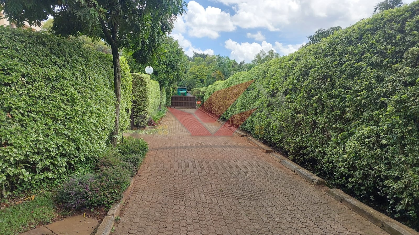 Luxury 5-Bedroom All-Ensuite Home in Karen – Style, Comfort & Security for KES 115M