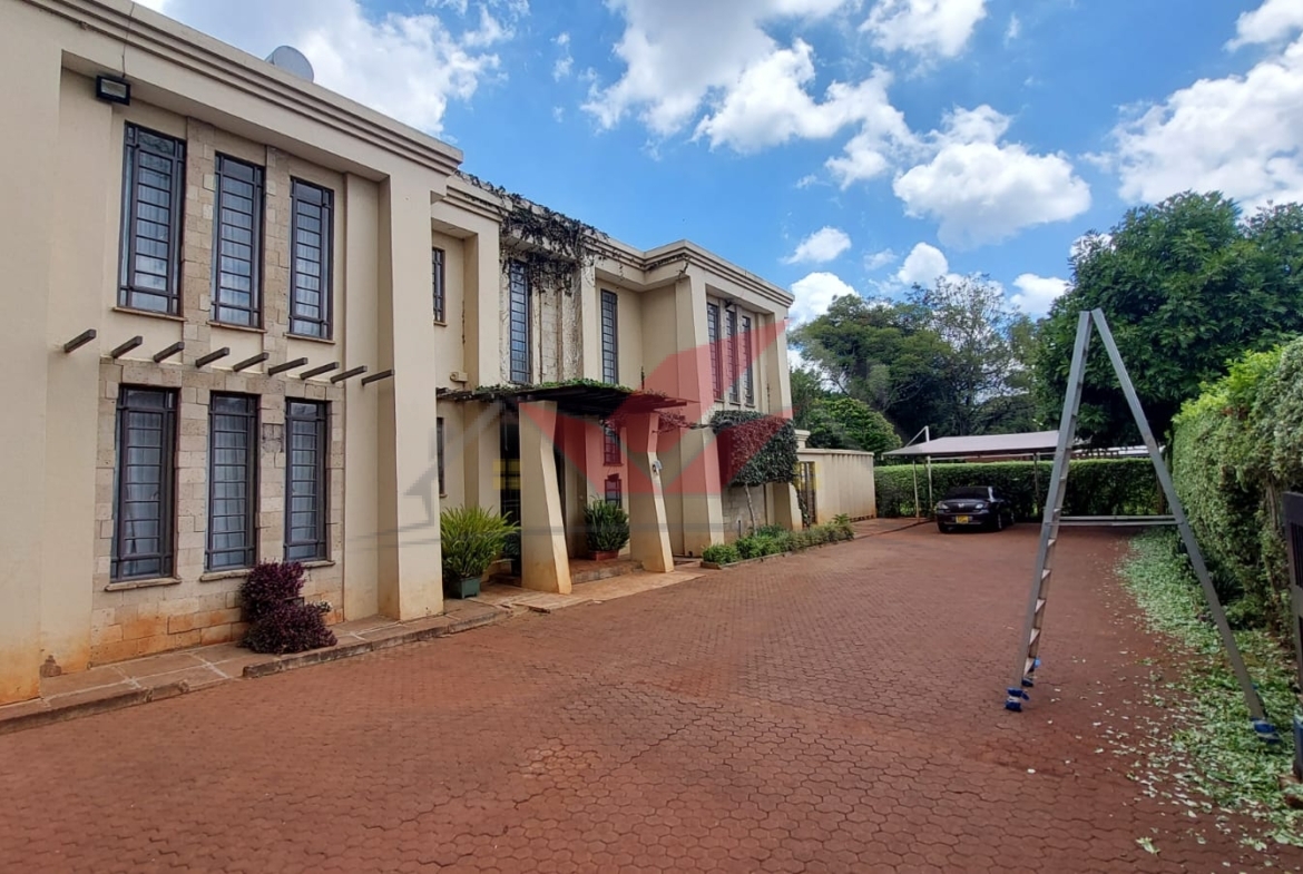 Luxury 5-Bedroom All-Ensuite Home in Karen – Style, Comfort & Security for KES 115M