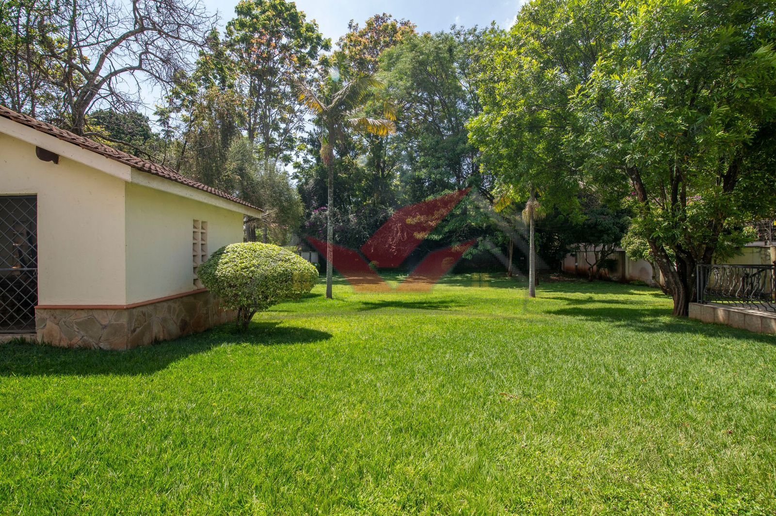 Luxury 6-Bedroom Mansion for Sale in Runda Nairobi | Private Pool & Gym